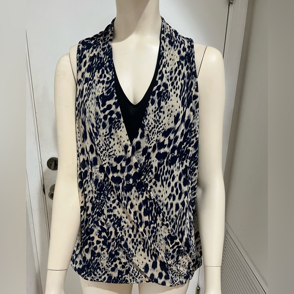Elegant Animal Print Sleeveless Blouse CC (Preowned)